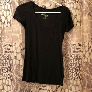 Black scoop neck short sleeve T-shirt with pocket